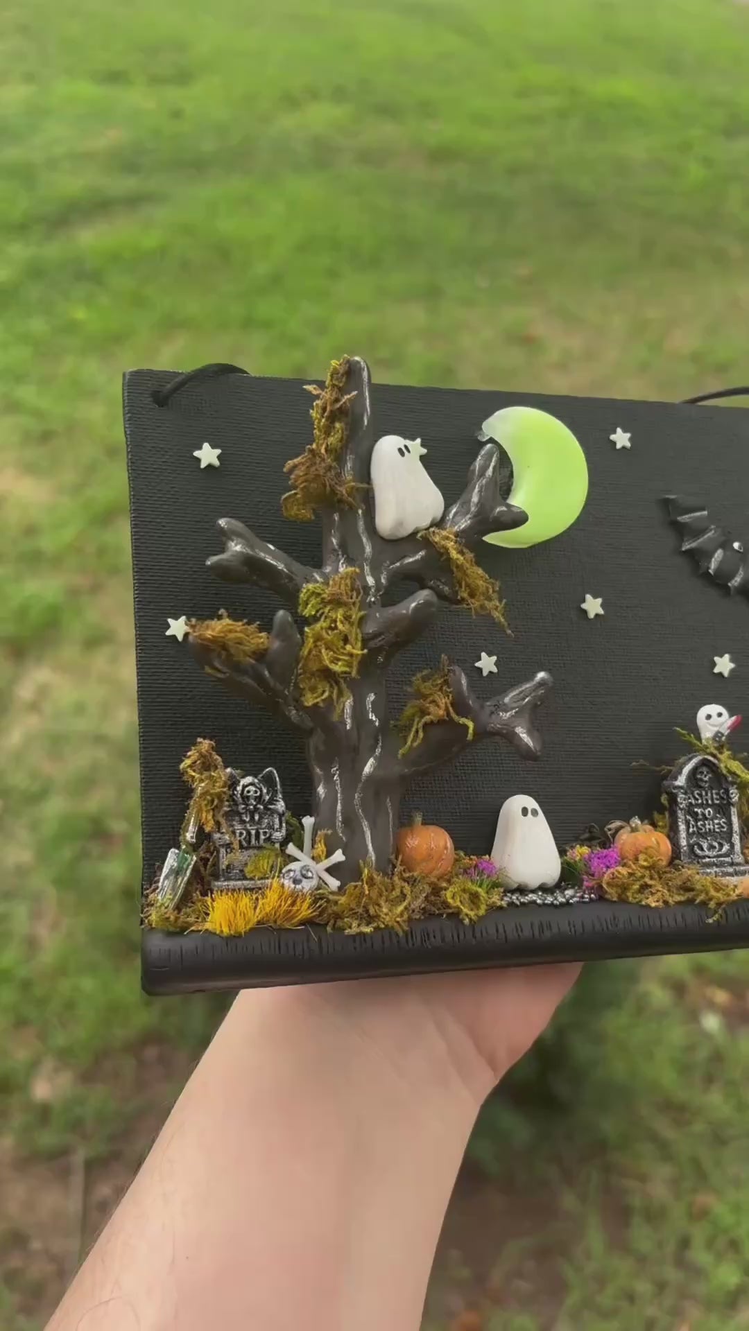 Large Ghostie Graveyard Decor