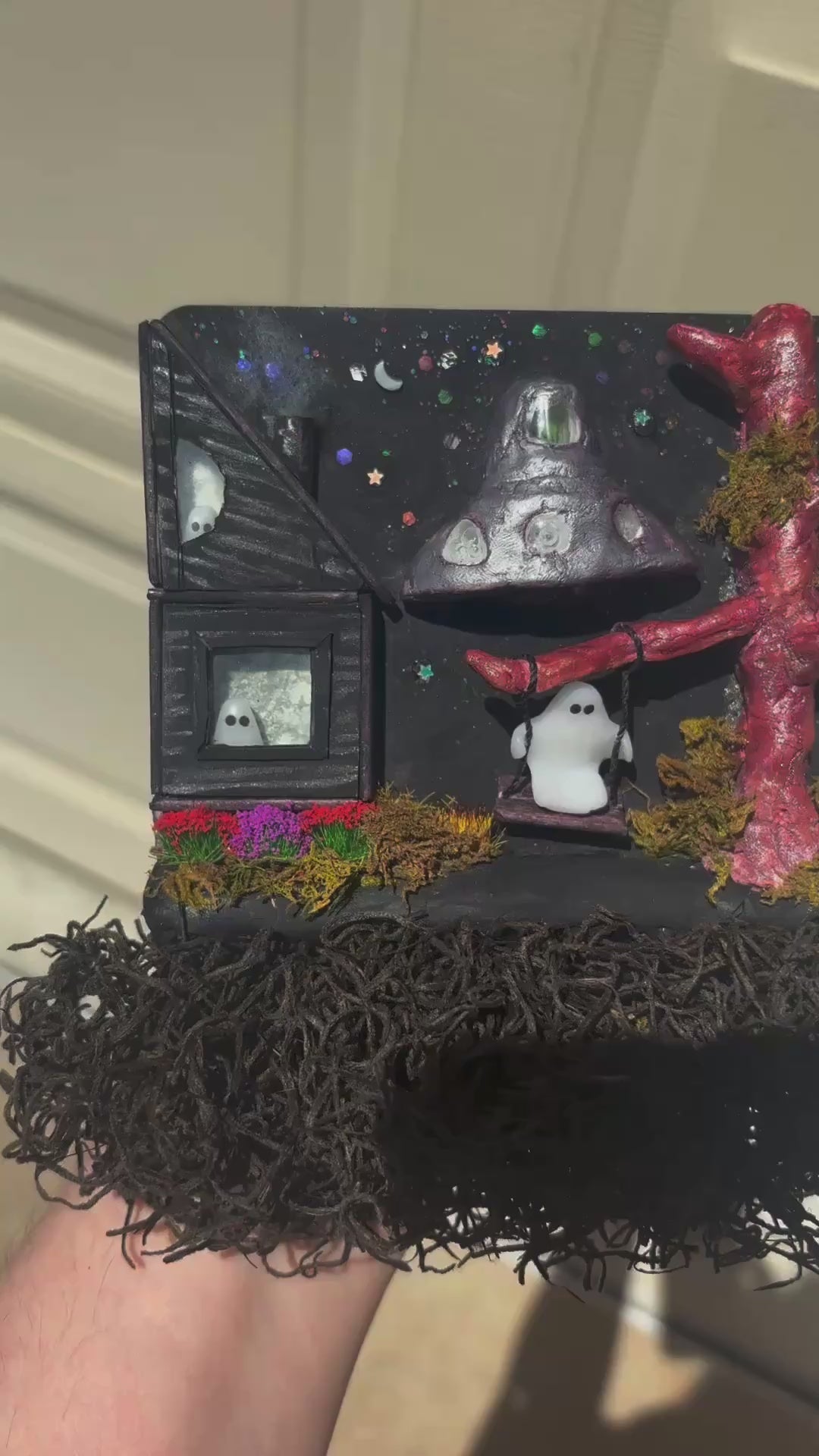 Root Bearded Swinging Ghostie Abduction Decor